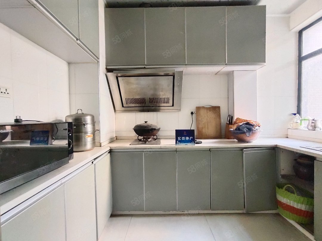 维多利亚3室2厅1卫112㎡南北73.8万