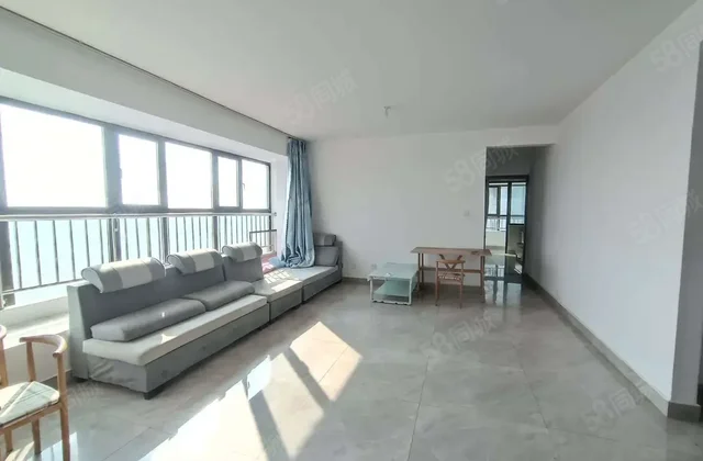 市中心 公园附近 电梯好楼层 新房 大三室  送车位