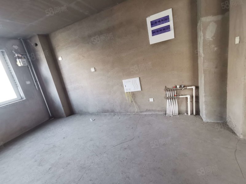 和平鑫城3室2厅1卫110㎡南北65.8万