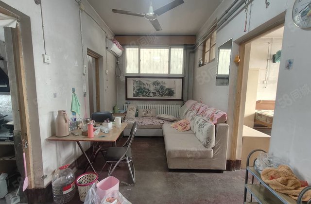 文轩老一中 步梯二楼60多万3室 文轩花园 山水文园 环保局