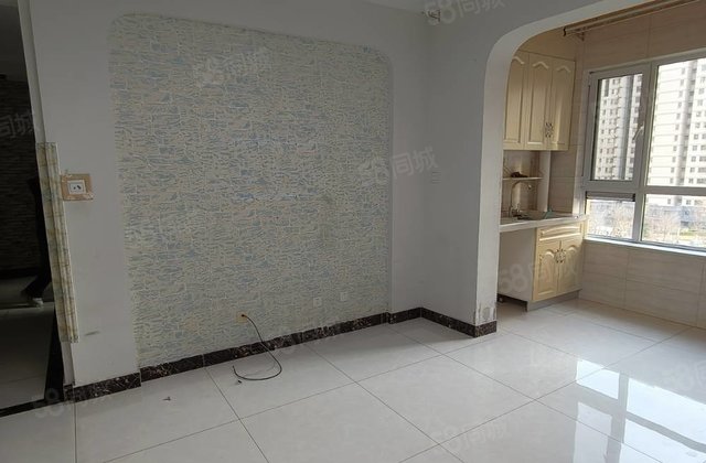 抢，抢79.9买昌润莲城祥荷园中间楼层，全天采光，精装三室。