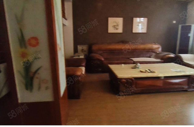 信合花园4室3厅238.5㎡120万二手房图片