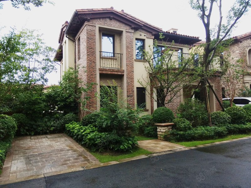 少有的纯独栋别墅 黄龙溪谷 环境舒适 南北通透 满两年