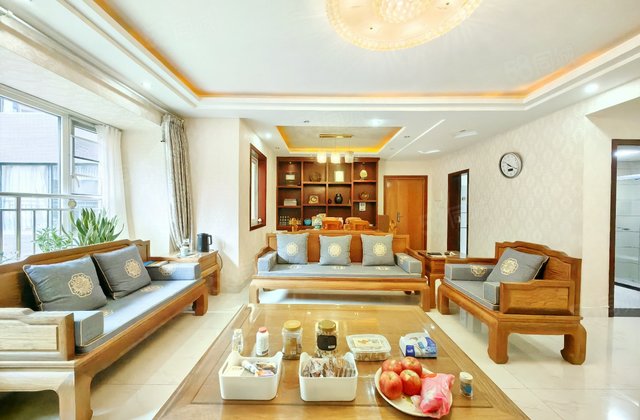 华润凤凰城(二期)6室2厅159㎡450万二手房图片