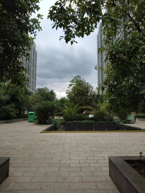 两梯两户,143平四室,证在手满2年,户型方正,阳光上城-曲靖58同城