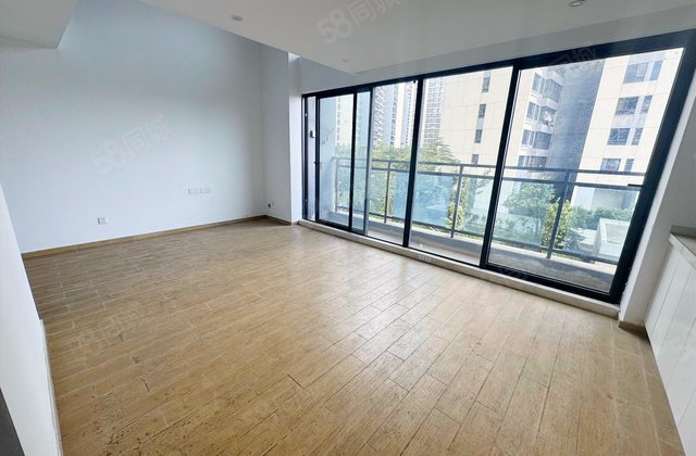 保利中央海岸一期二期2室2厅52.62㎡60万二手房图片