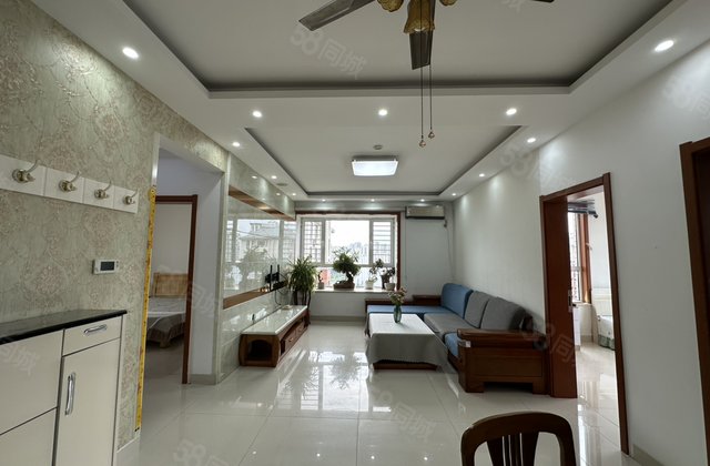 急售 海德公园 边户 精装修 免大税 带车位和储