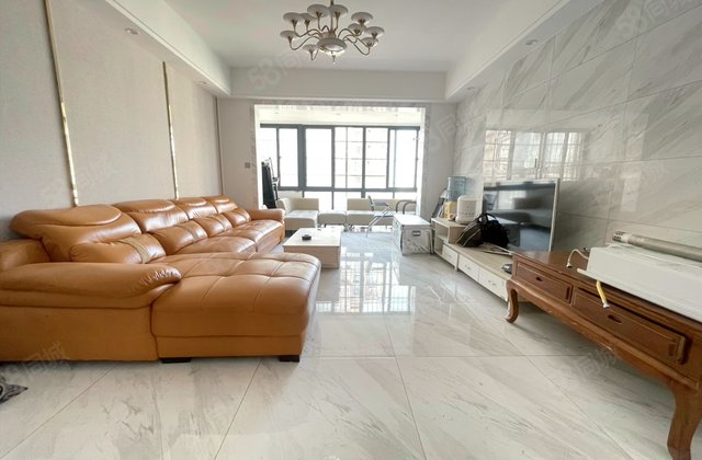 滨江新苑A区3室2厅131.81㎡162万二手房图片