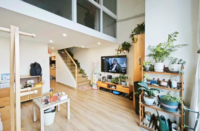 融创玖樾台邸(商住楼)2室2厅62.97㎡66万二手房图片