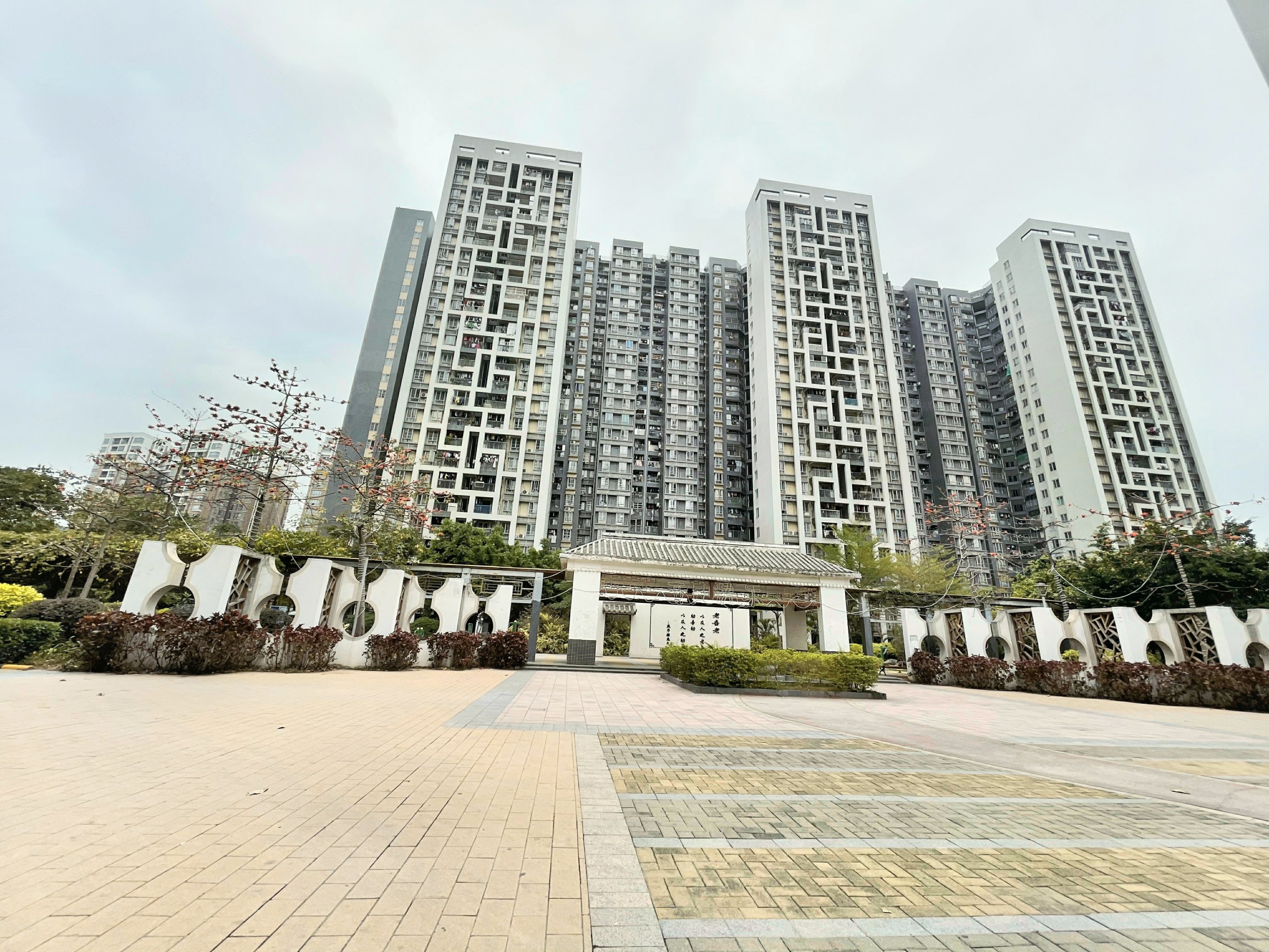 广氮花园2室2厅1卫60.46㎡南北253万