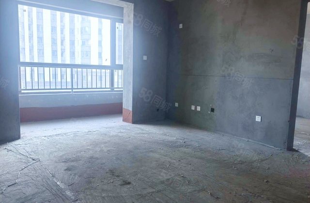 雅郡小区3室2厅136㎡102万二手房图片