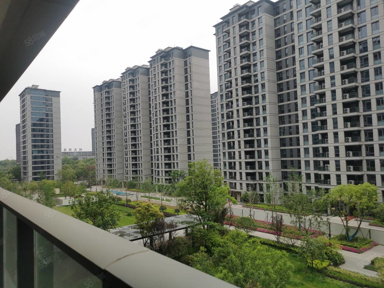 【10图】钱江彩虹府 129方280万 诚心出售 4房2卫