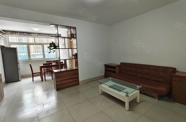 汽车站，地暖二楼，三室，停车超方便，随时看房