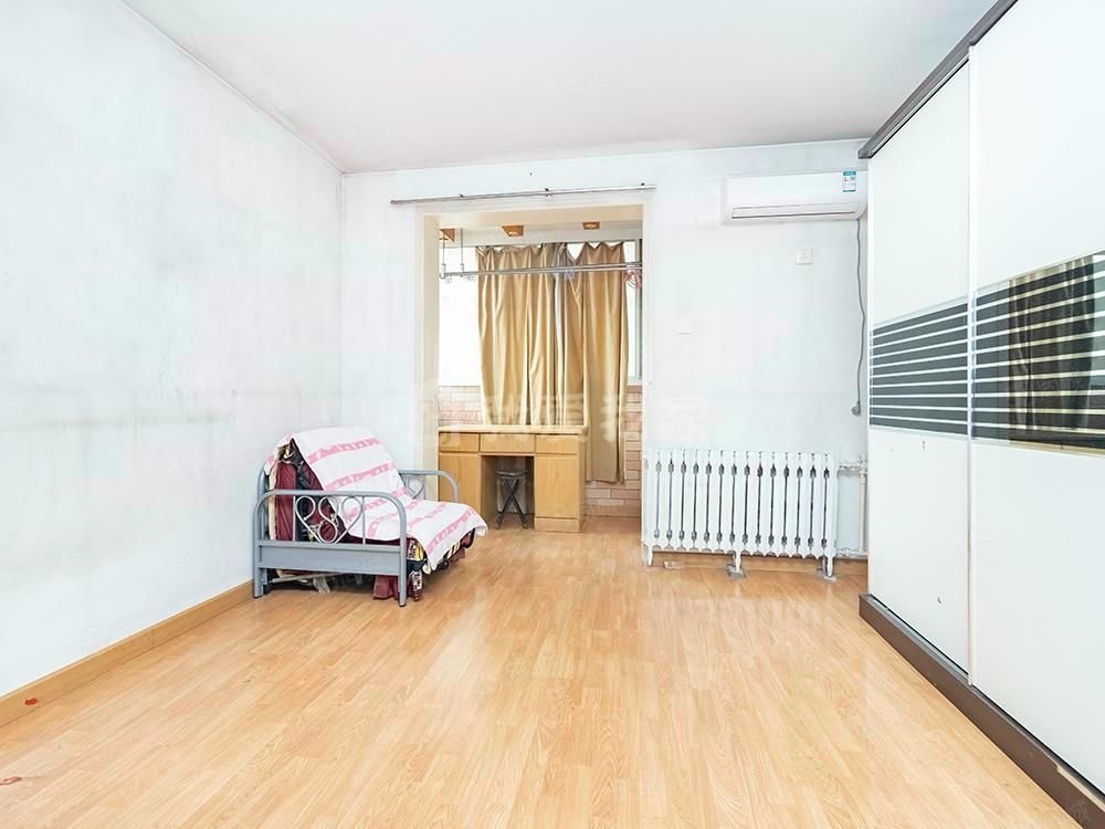 潘家園南里2室1廳1衛(wèi)88.02㎡東南400萬