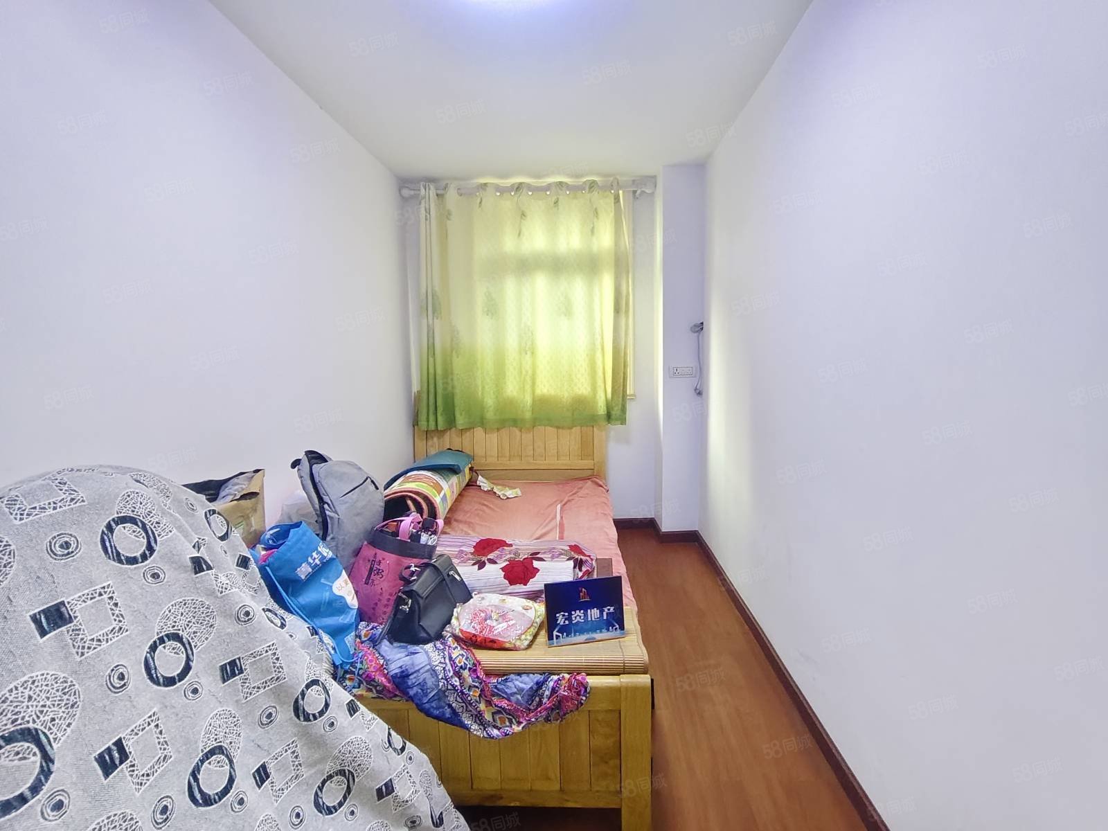 西城明珠4室2厅1卫119.5㎡南北46.8万