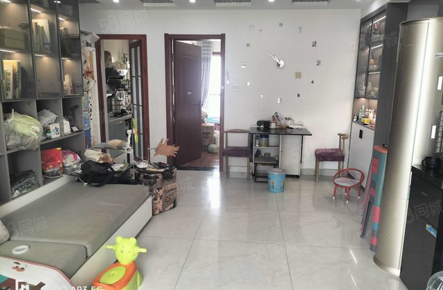 花园路  五中精装修电梯房三室南北通透