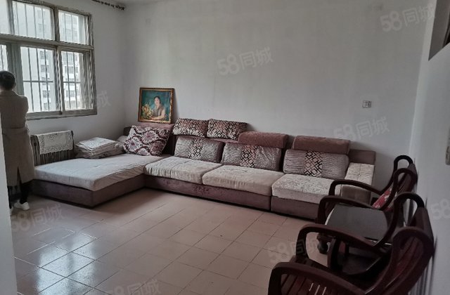 带地下室，价格可谈，高性价比！送家具送地下室价格可议