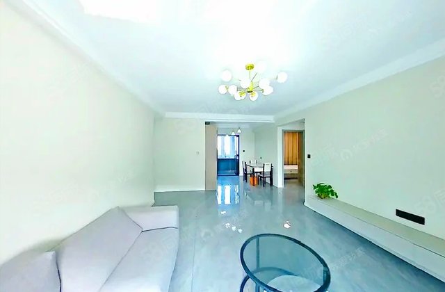 英国小镇彩舞园3室2厅130.68㎡135万二手房图片