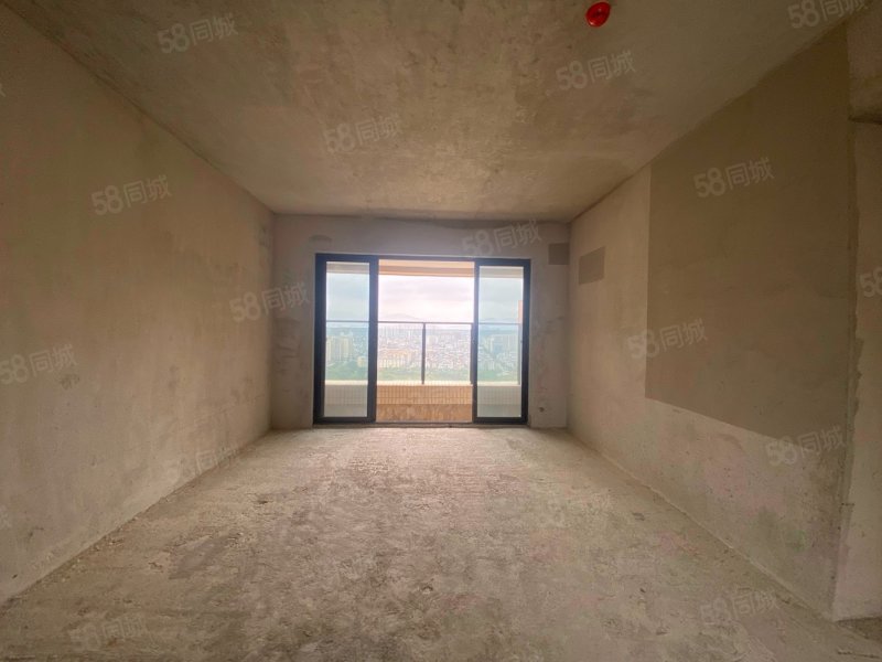 湖景华府4室2厅2卫122㎡南57.5万