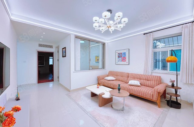 房东急售 湖边城市主人附近 婚房三室 免大税