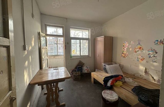 东昌总校 书   25万 步梯3楼，非顶 停车方便