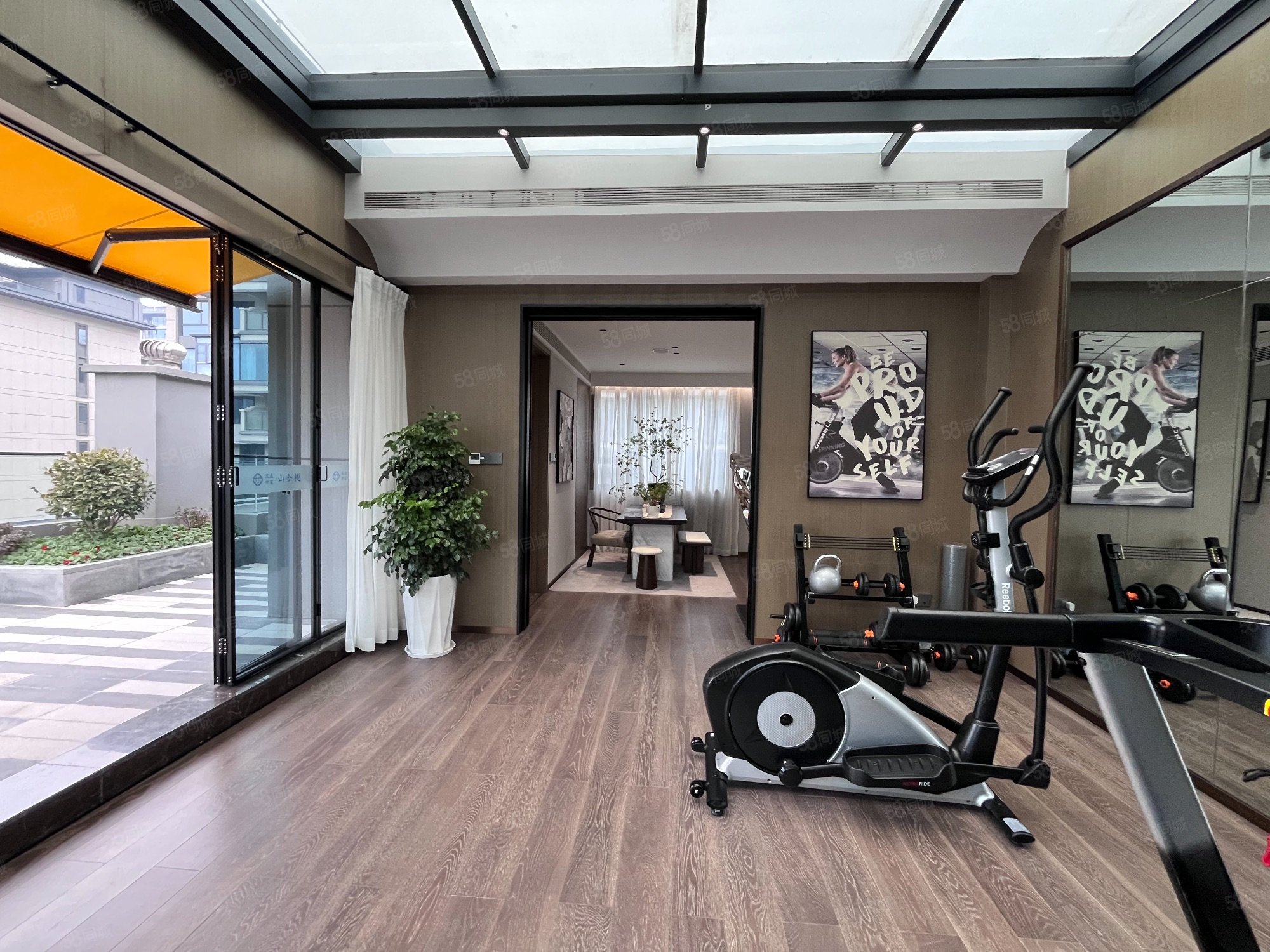 汉成世家5室3厅5卫178㎡南北125万