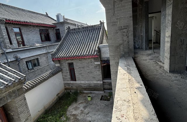 急售！古楼别墅 邻大路 大院子 房东诚心出售 看房方便