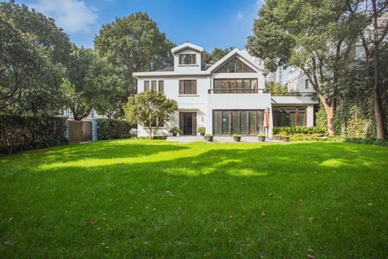 【10图】上海古北市区独栋别墅 占地千平 名都城别墅 赠送大花园,名都