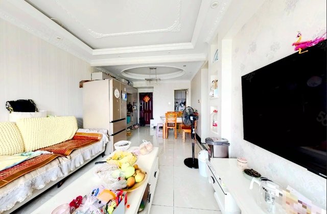 保利拉斐云邸3室2厅76.05㎡102万二手房图片