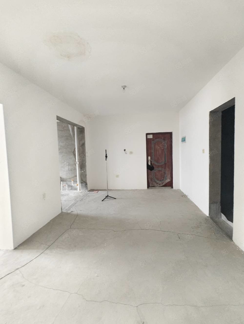 锦江丽都3室2厅1卫101㎡南北56万