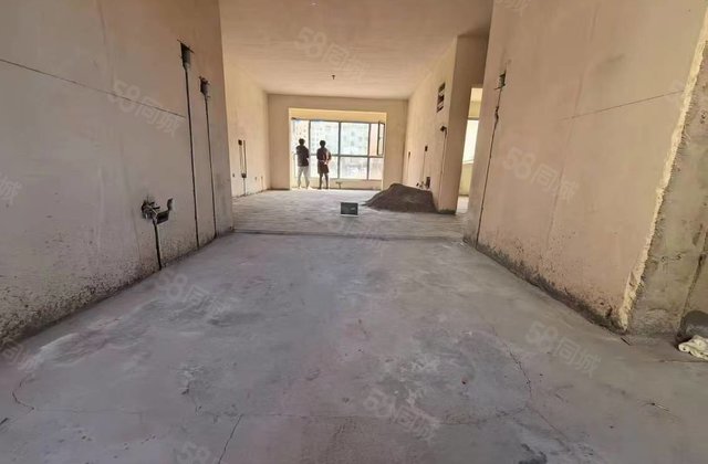 察哈尔银座广场3室2厅135㎡50万二手房图片