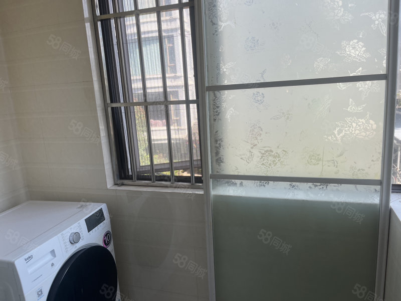 丽月林语北区3室2厅2卫127㎡南北82万