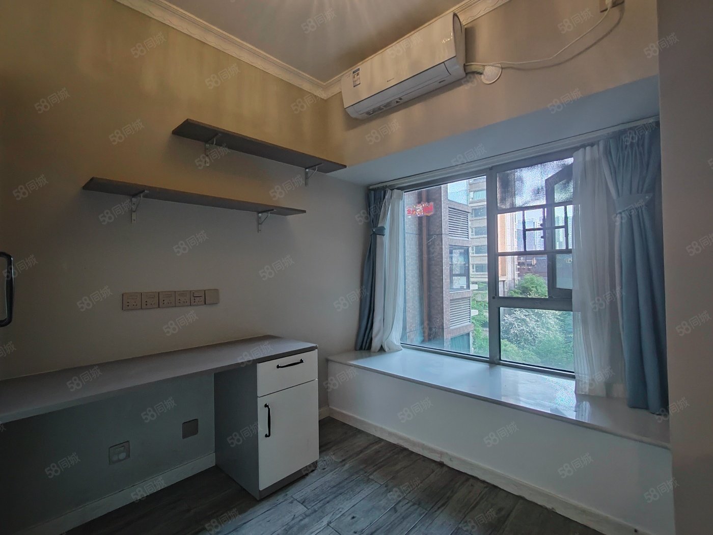 南城都汇汇彩园3室2厅2卫93.5㎡北296万