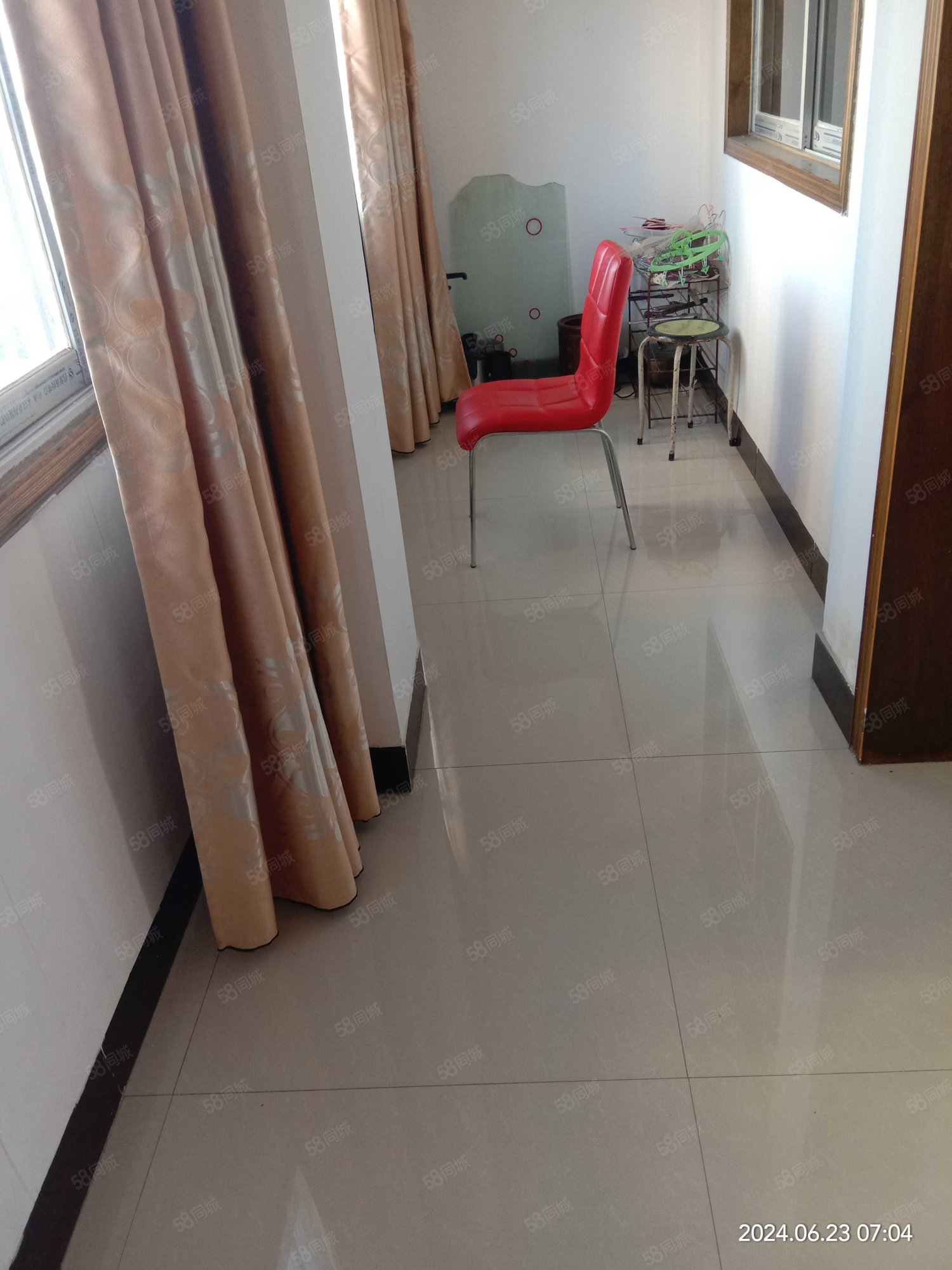 郧阳花园3室2厅1卫123.84㎡南北38万