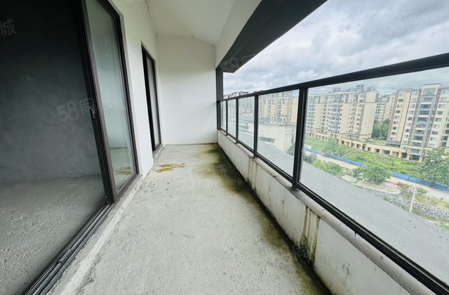 彰泰金科博翠漓江4室2厅117㎡76万二手房图片