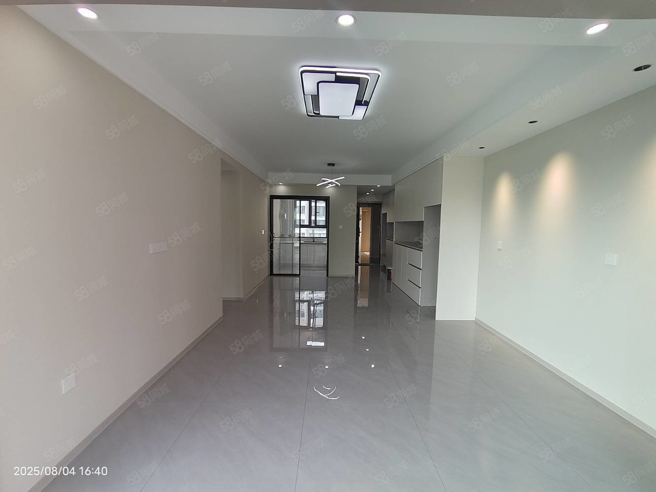 万达大都会公元3室2厅2卫116㎡南北70万