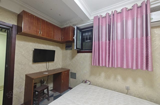 市中心位置，东昌，铁塔，剧院，京东商城，精装修。