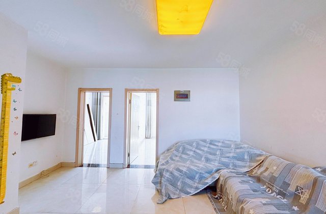 实验  ，湖西中学。房子免大税了。有储藏室有车位。电梯房。