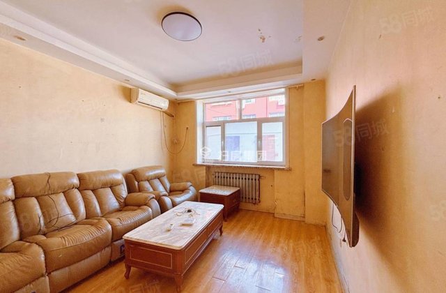 房东急售 东昌湖边 一楼带院 精装修 三居室 南北通透