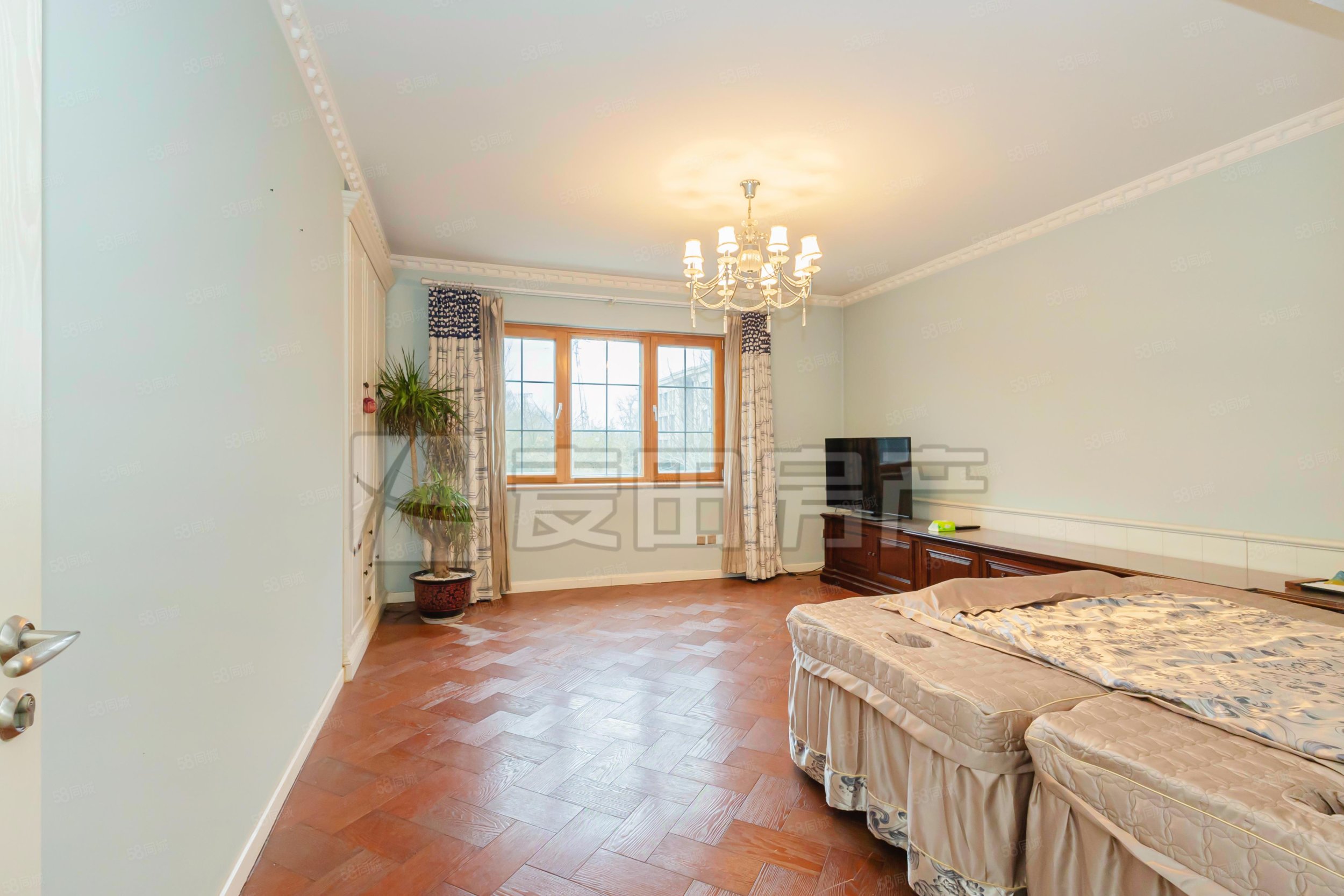 御墅臨楓(別墅)5室2廳4衛(wèi)537.81㎡南北3800萬