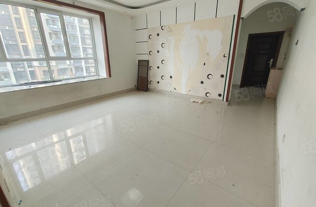 二中文苑 金柱大学城正规四室 单价六千多 诚心出售 随时看房