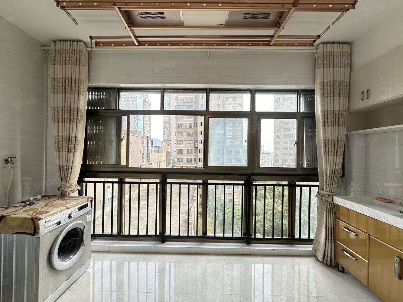 华鼎中央城3室2厅2卫125㎡南北81万