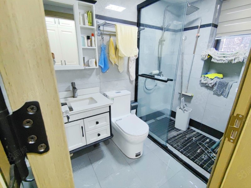 金科天宸八街区4室2厅2卫136.18㎡北251万