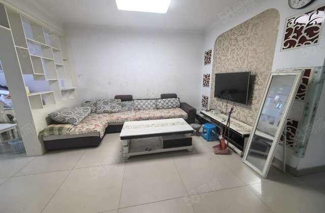 年轻人刚需 可5萬入住办完 精装电梯房 馨苑小区 七中对过