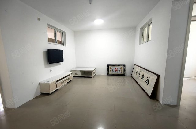 急售 二楼 金丰苑 三室 刚需婚房可3萬 入住 有议价