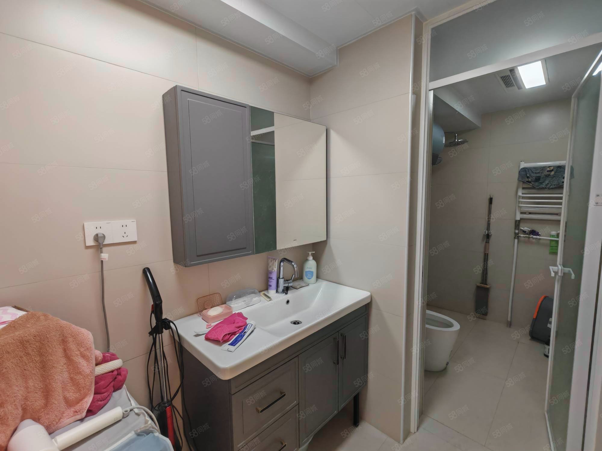 錦繡花園3室1廳1衛(wèi)94.25㎡南北143萬