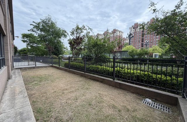 天成金域华里3室2厅140㎡120万二手房图片