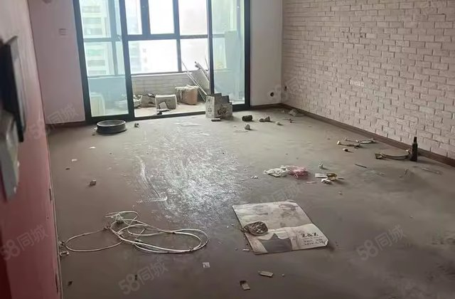 万科美景龙堂3室2厅139.13㎡111万二手房图片