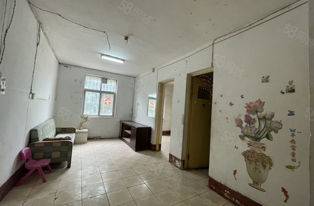 东昌中学 一类一 3楼 新星 70年产权 2室朝阳