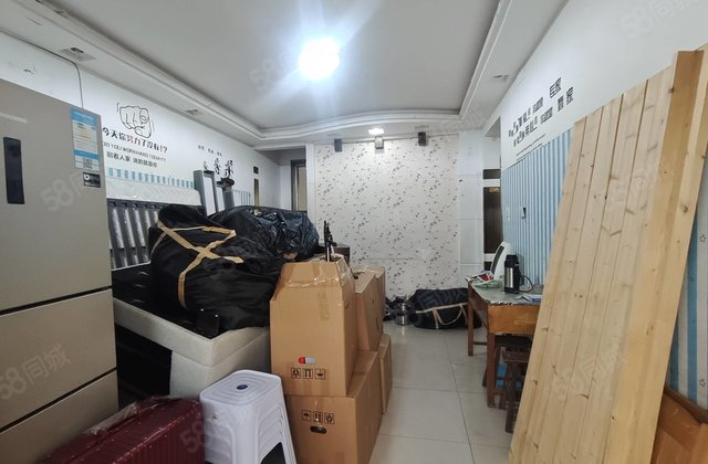 市中心 单位家属院 联排别墅 带院子 免大税 随时看房